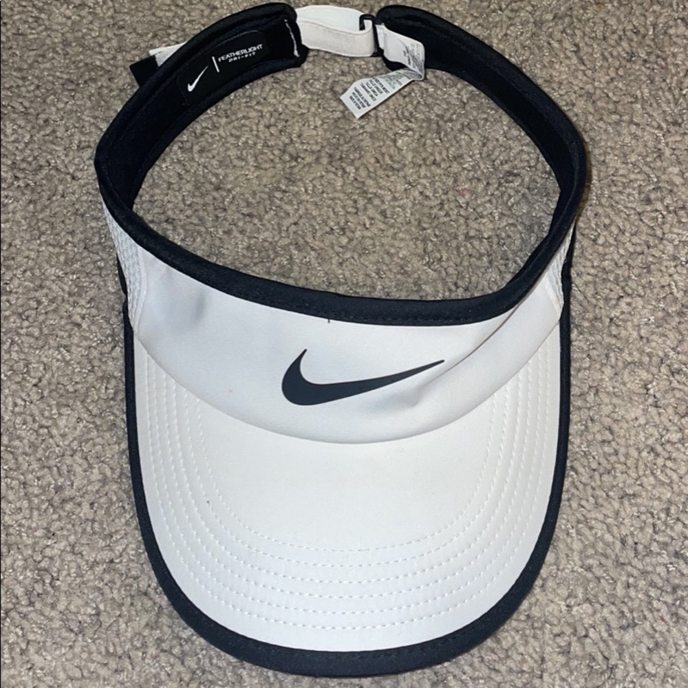 Nike visor
